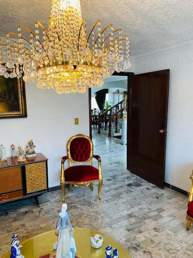 Hostal Guadalajara Cosmopolitan Providencia Ngoại thất bức ảnh