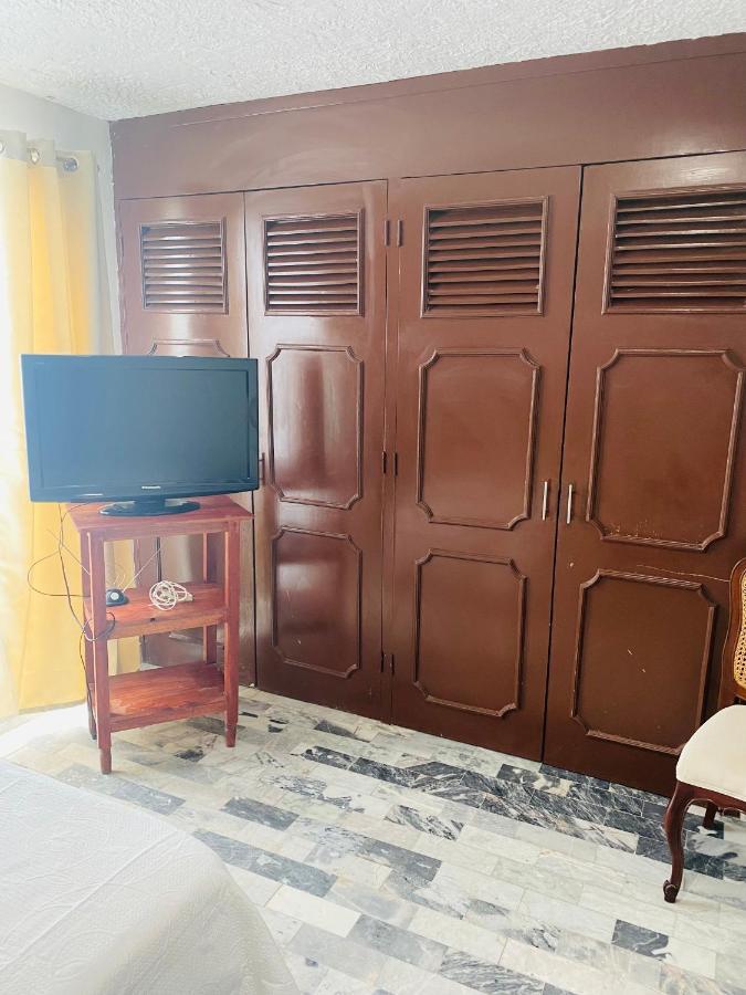 Hostal Guadalajara Cosmopolitan Providencia Ngoại thất bức ảnh