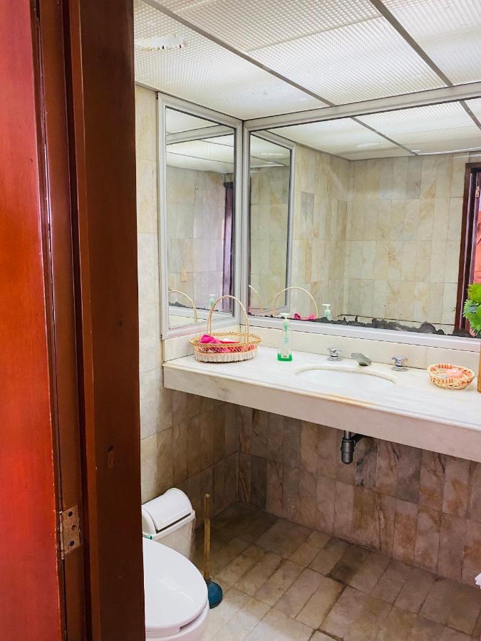 Hostal Guadalajara Cosmopolitan Providencia Ngoại thất bức ảnh