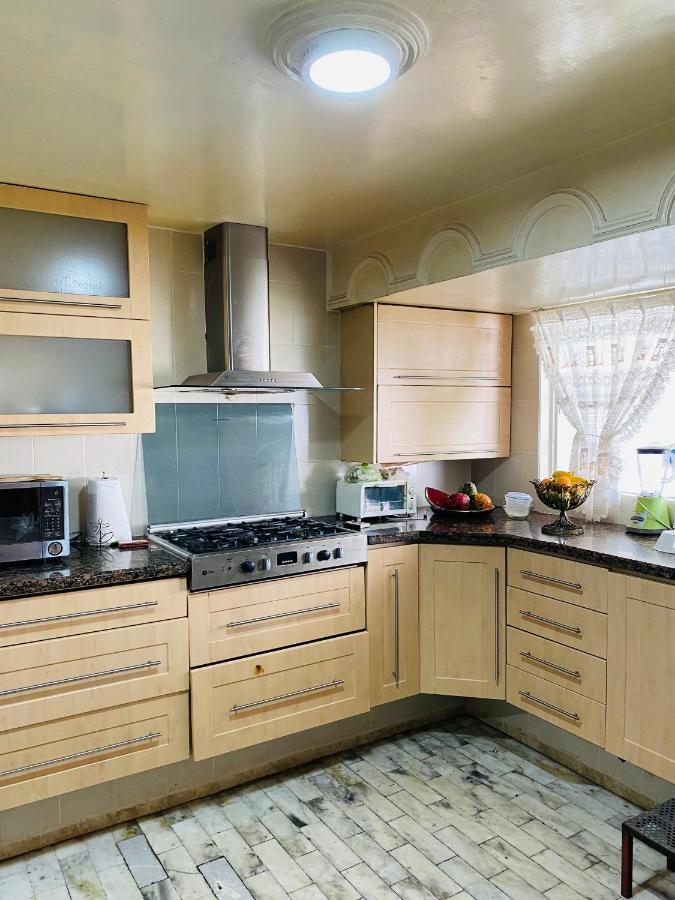 Hostal Guadalajara Cosmopolitan Providencia Ngoại thất bức ảnh