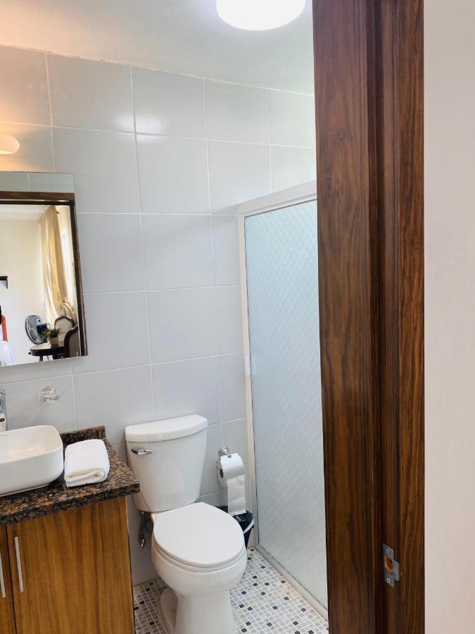 Hostal Guadalajara Cosmopolitan Providencia Ngoại thất bức ảnh