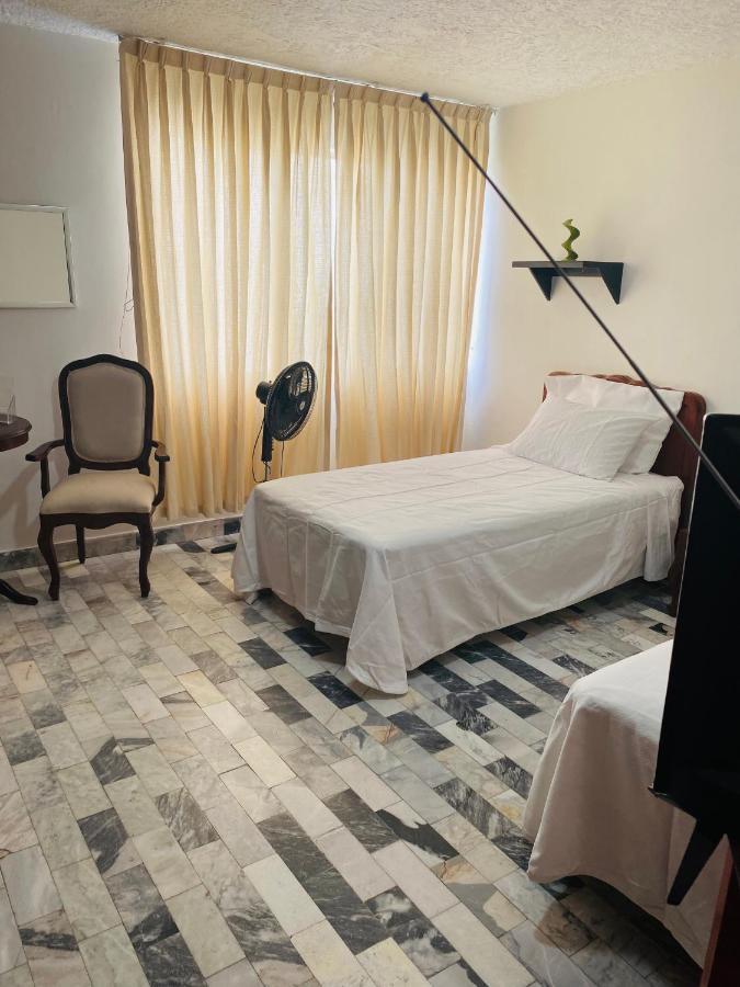 Hostal Guadalajara Cosmopolitan Providencia Ngoại thất bức ảnh