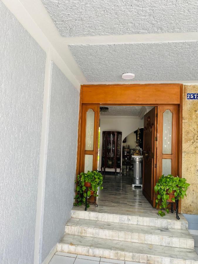 Hostal Guadalajara Cosmopolitan Providencia Ngoại thất bức ảnh