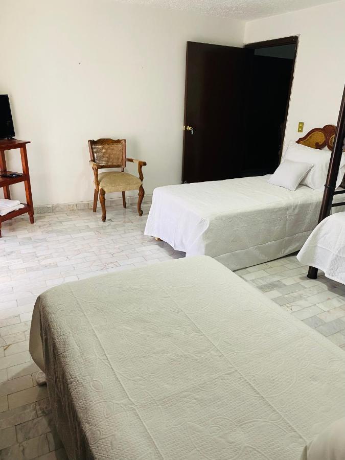Hostal Guadalajara Cosmopolitan Providencia Ngoại thất bức ảnh
