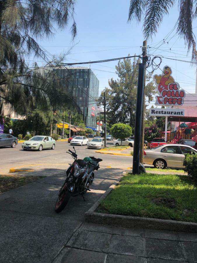 Hostal Guadalajara Cosmopolitan Providencia Ngoại thất bức ảnh