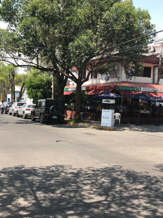 Hostal Guadalajara Cosmopolitan Providencia Ngoại thất bức ảnh