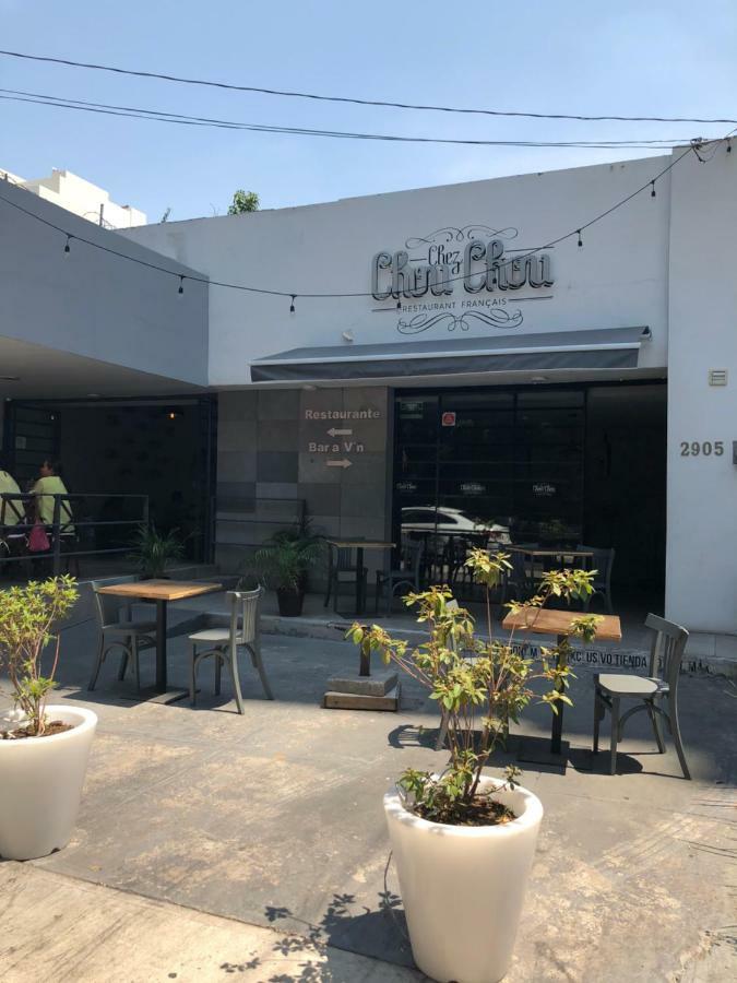 Hostal Guadalajara Cosmopolitan Providencia Ngoại thất bức ảnh
